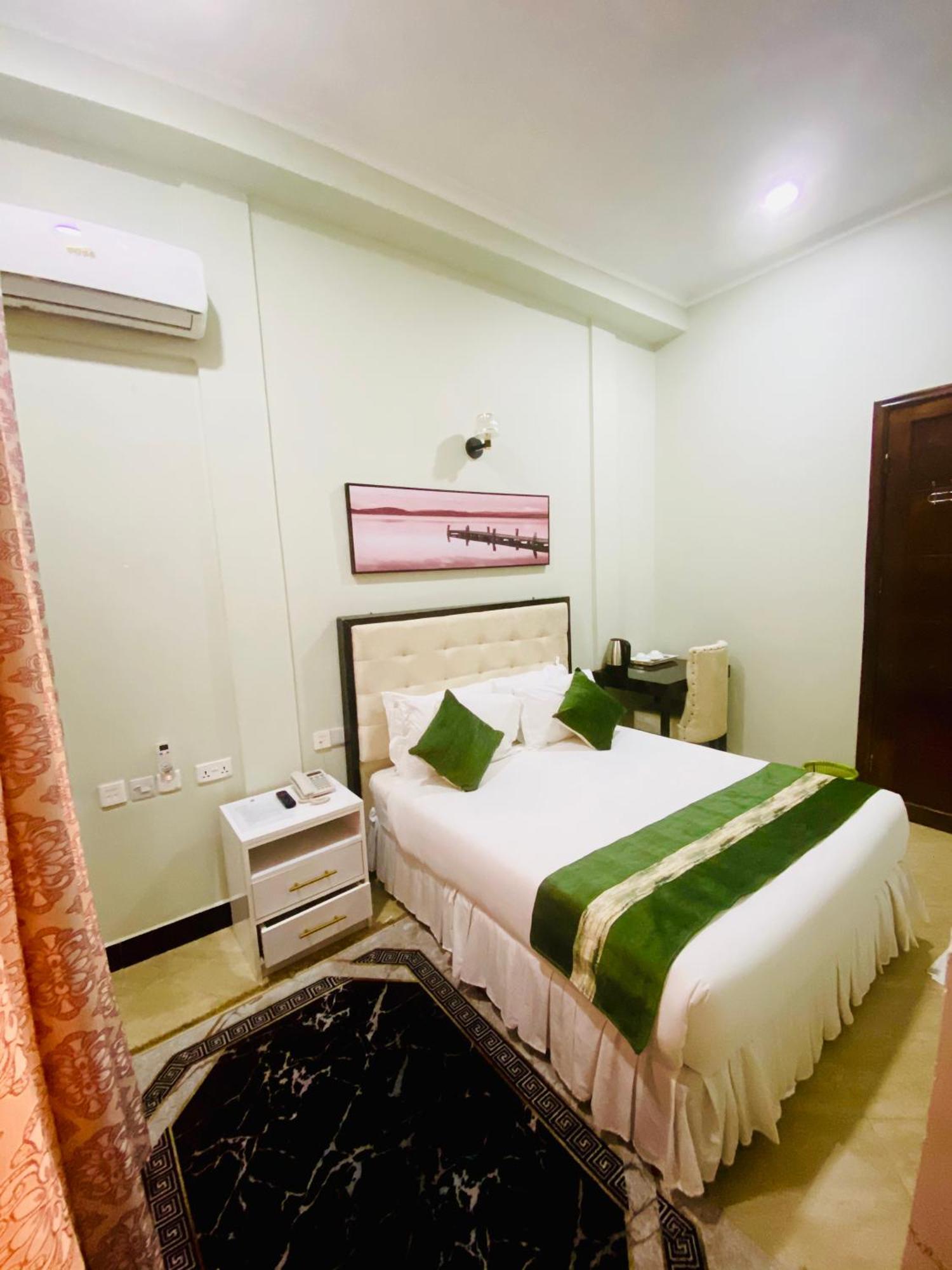 Diary Hotel 다르에스살람 외부 사진
